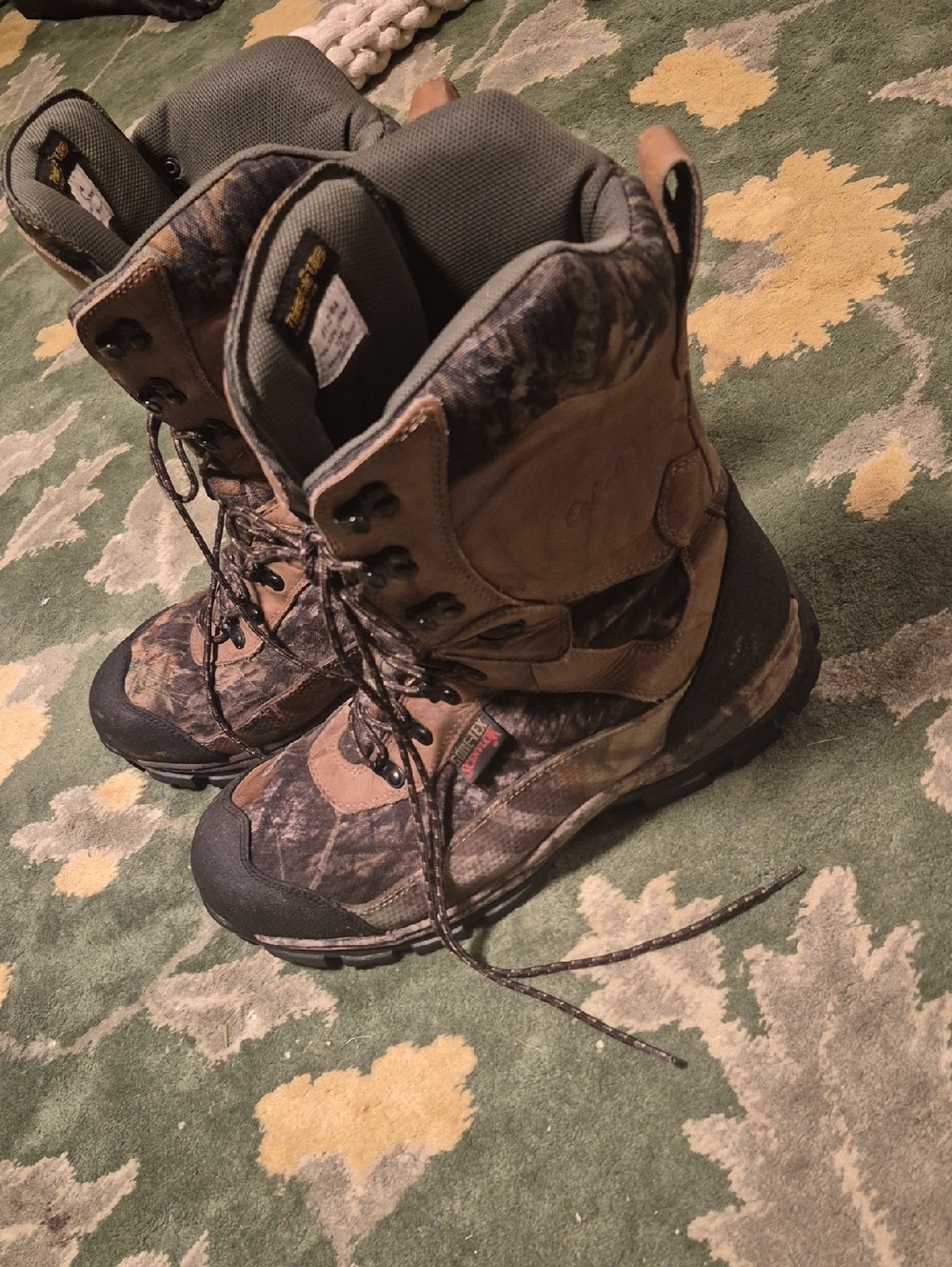 Cabela's Men's Realtree Camo Hunting Boots with Brown Accents